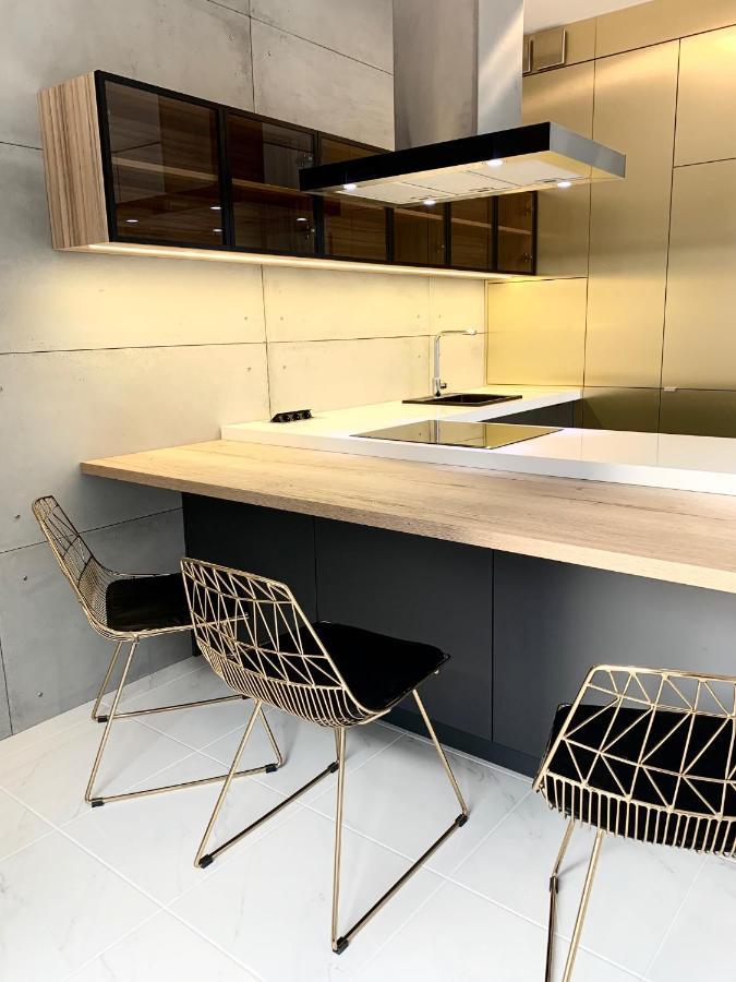 El Apartments - Antares Poznan Luaran gambar